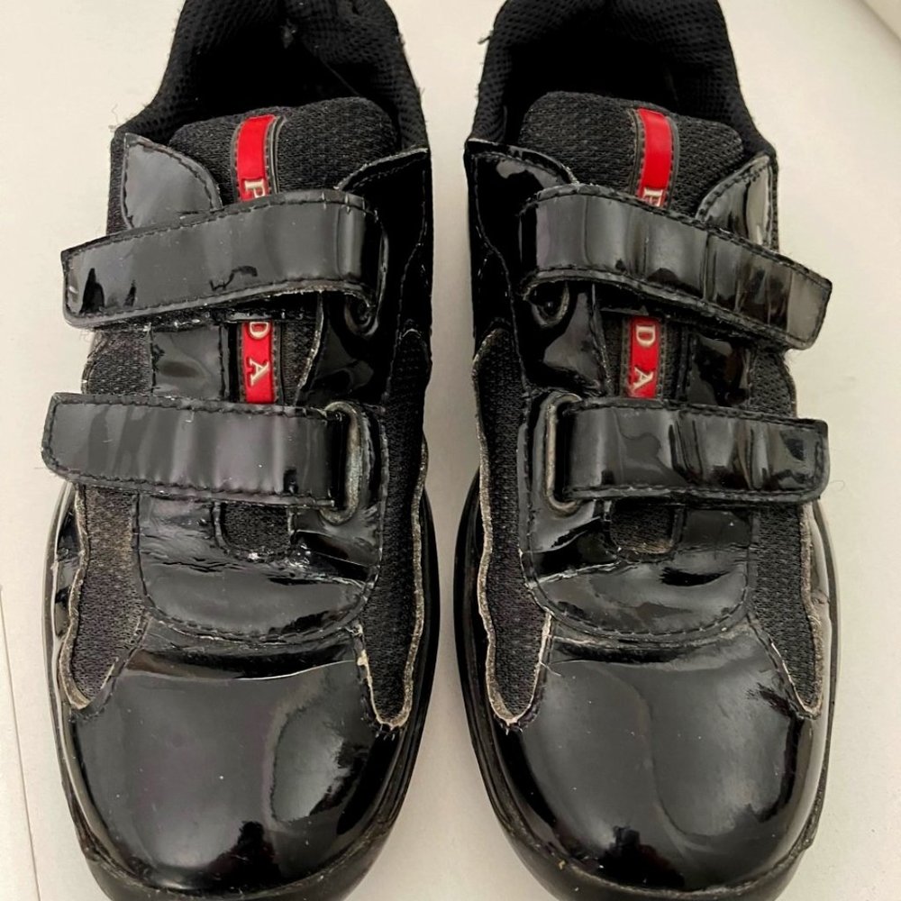 Prada sneakers size 37.5